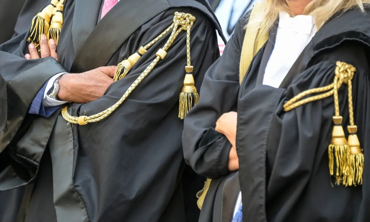 AVVOCATI IN PERICOLO: SUCCEDE SOLO ALL’ESTERO?